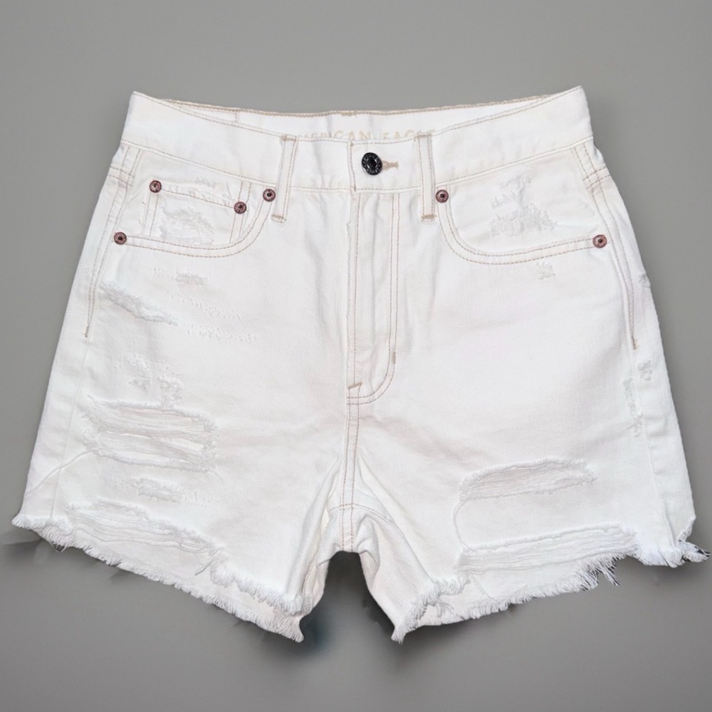 American Eagle Shorts Womens 2 White 90s Boyfriend Distressed High Rise Denim